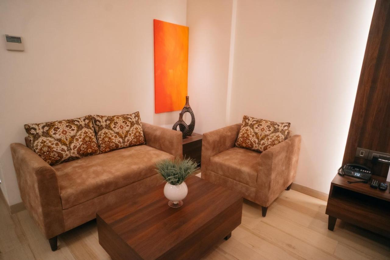 Playotel Premier Vijay Nagar Indore Eksteriør bilde