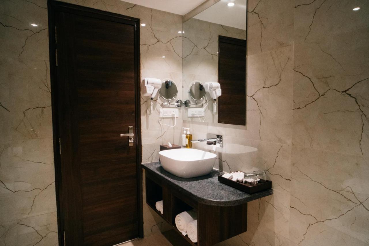 Playotel Premier Vijay Nagar Indore Eksteriør bilde
