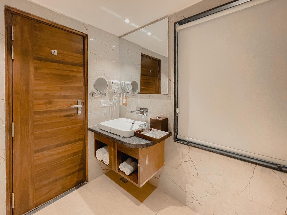 Playotel Premier Vijay Nagar Indore Eksteriør bilde