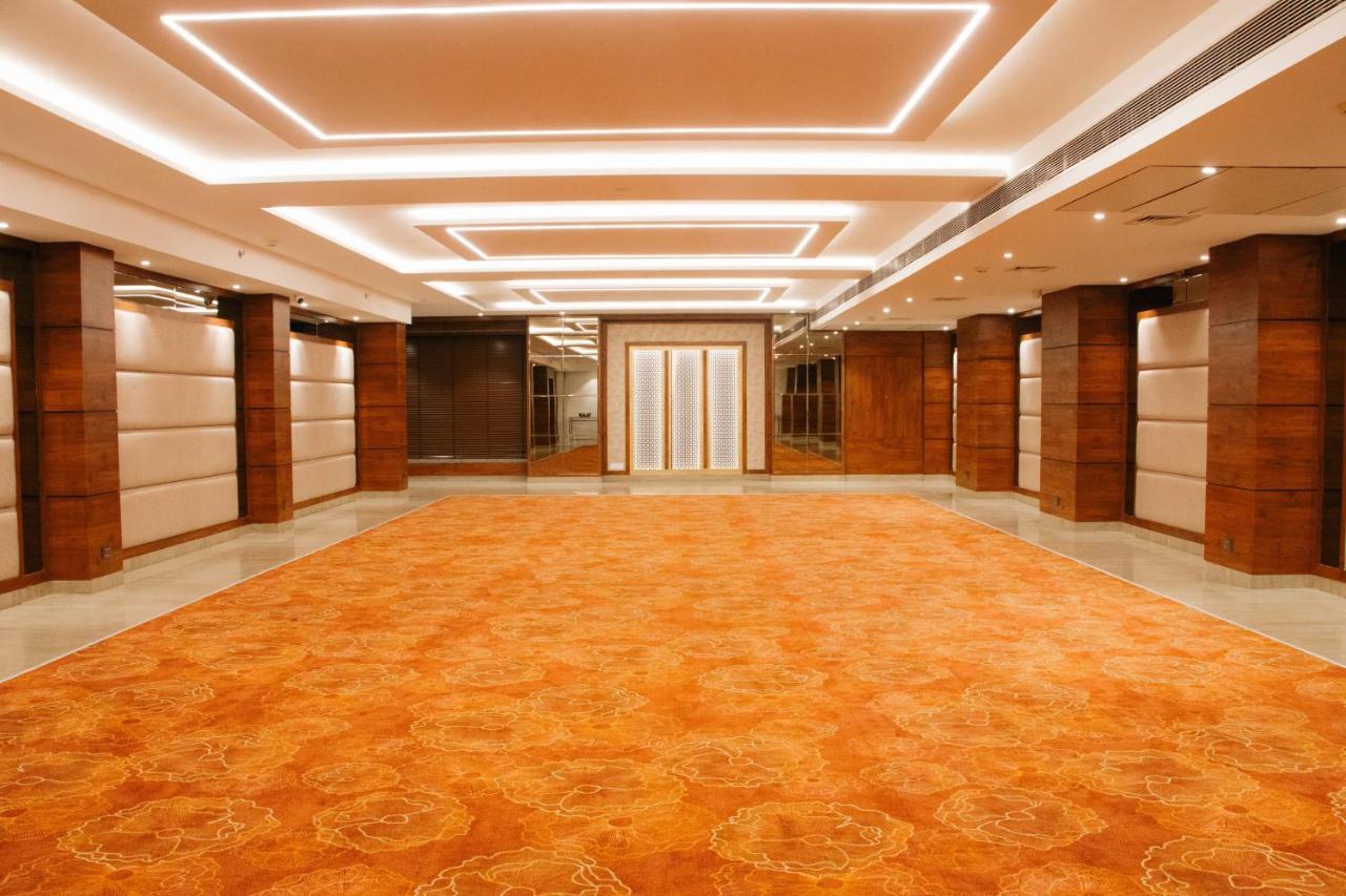 Playotel Premier Vijay Nagar Indore Eksteriør bilde