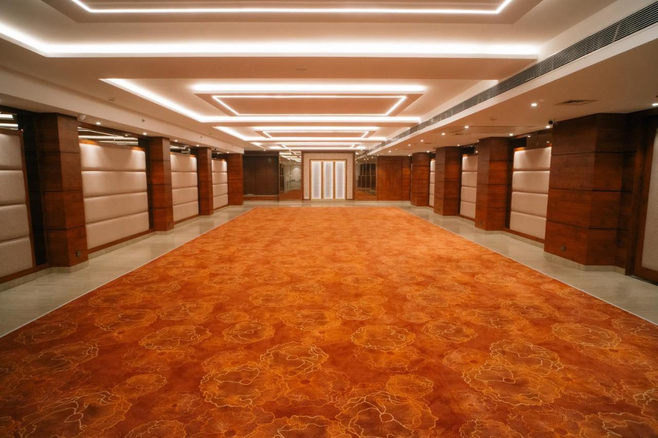 Playotel Premier Vijay Nagar Indore Eksteriør bilde