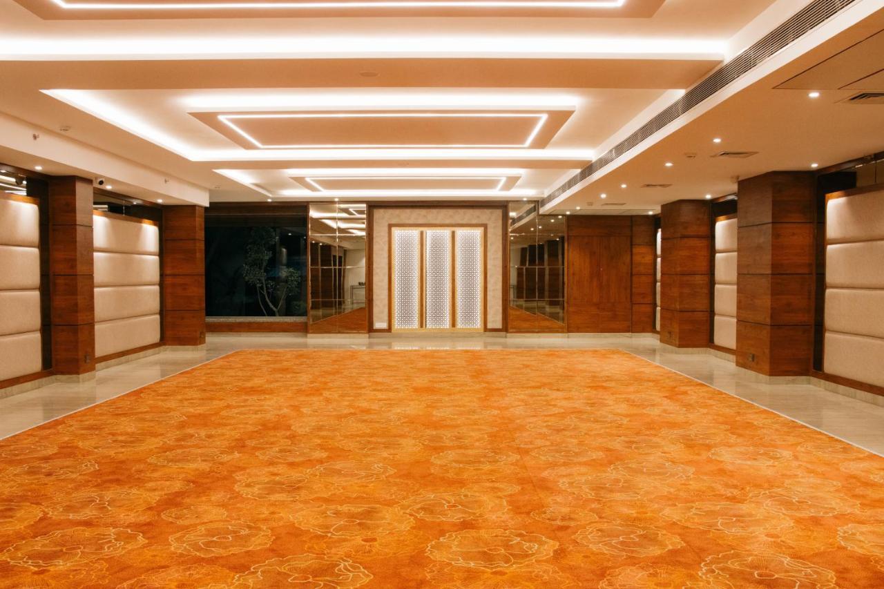 Playotel Premier Vijay Nagar Indore Eksteriør bilde
